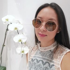 Meet your Posher, Cat